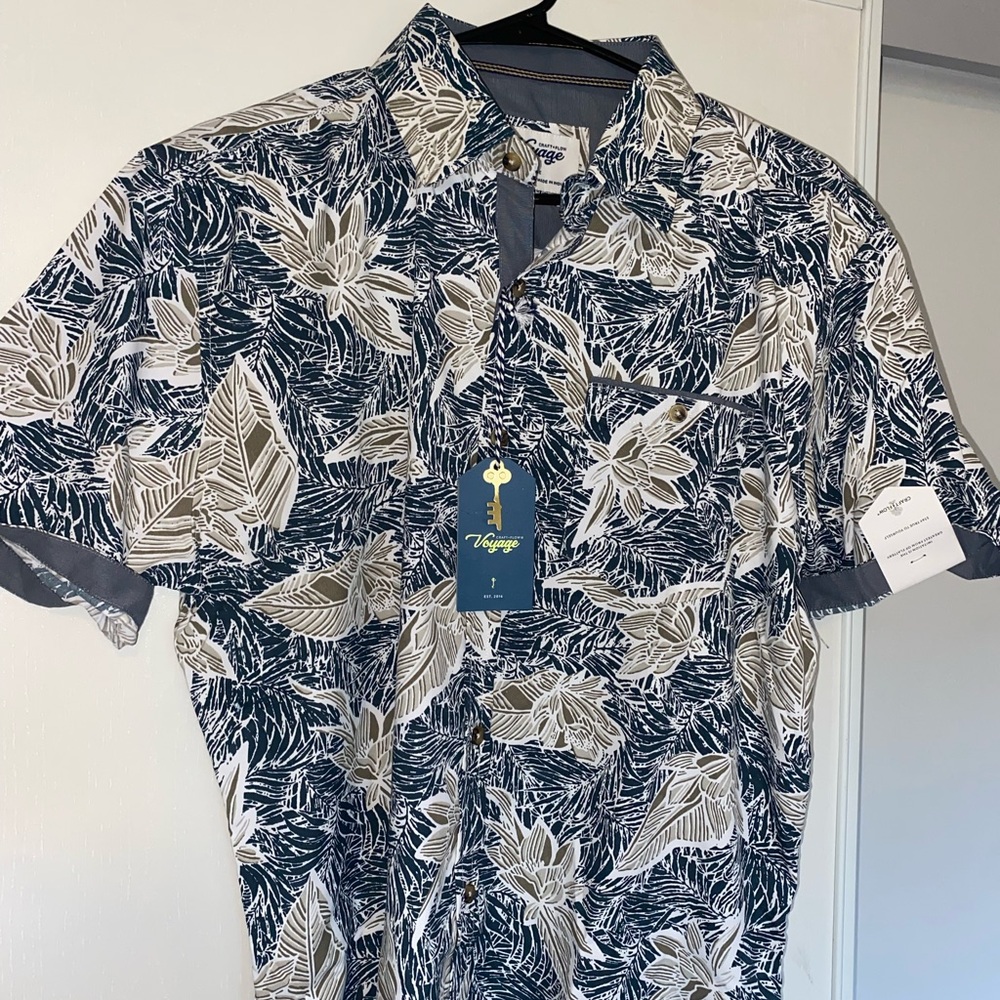Voyage Men's Tropical Print Button Down Shirt